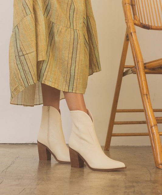 OASIS SOCIETY- Two Panel Western Booties